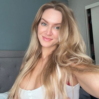 taylorsayshi OnlyFans picture