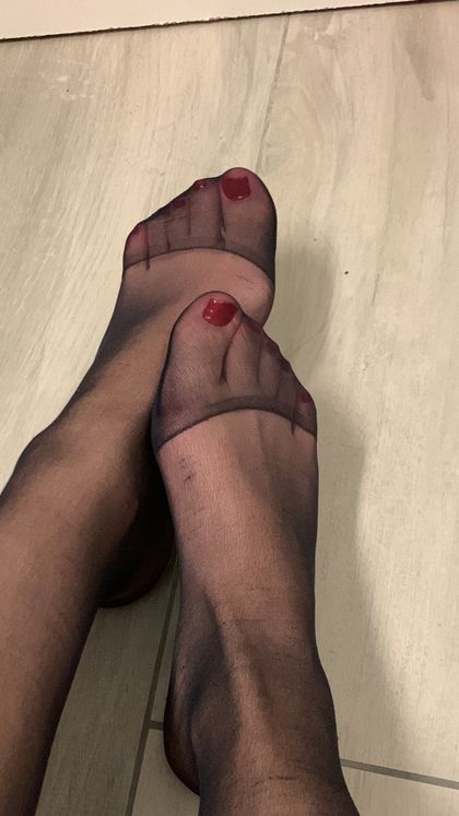 nylonfeetselina OnlyFans picture