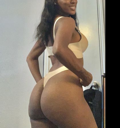 keekswthecheeks OnlyFans picture