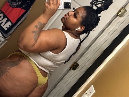myatheecreamer OnlyFans picture