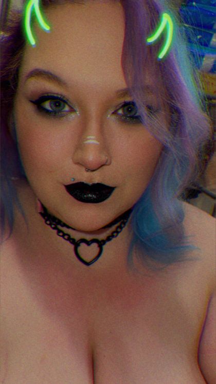 suviafterdark OnlyFans picture