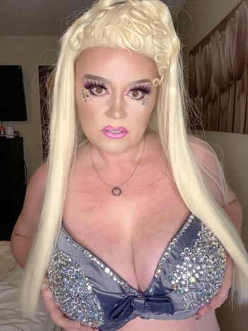 mrs_lane OnlyFans - Free Trial - Photos - Socials | FansMetrics.com