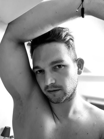 khf_rene OnlyFans - Free Trial - Photos - Socials | FansMetrics.com