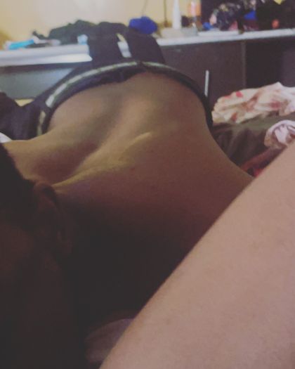 pettyandhollow OnlyFans picture