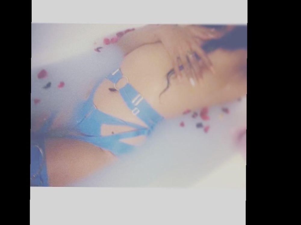badbunnybabe23.23 OnlyFans profile picture