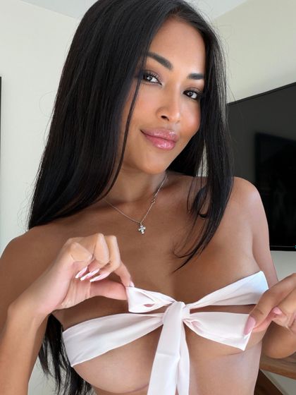 erzabel OnlyFans picture