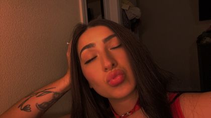 hotwifeevelyn OnlyFans picture