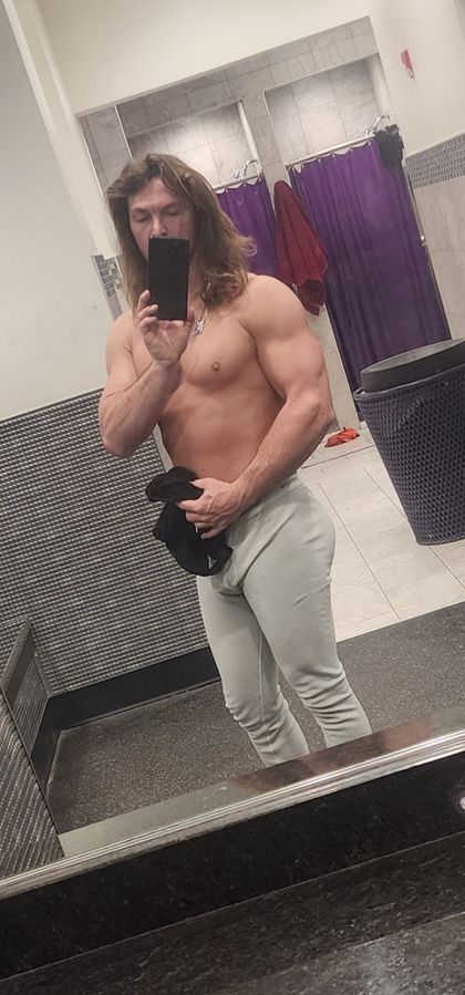 zachgains OnlyFans picture