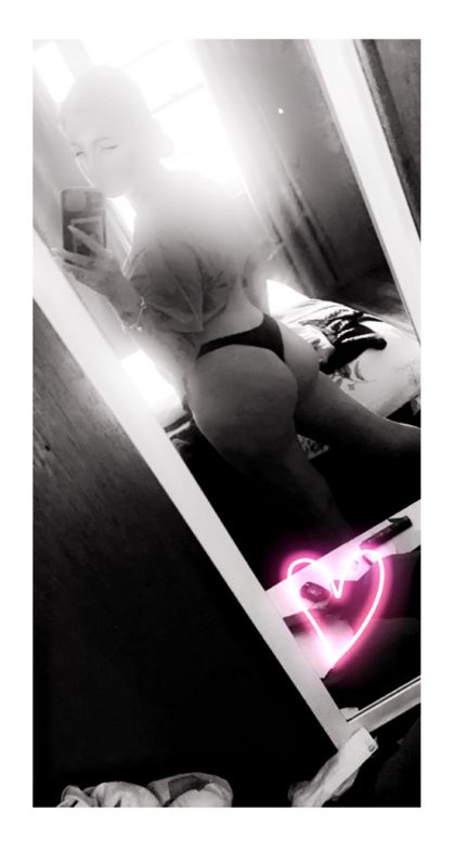u215865302 OnlyFans picture