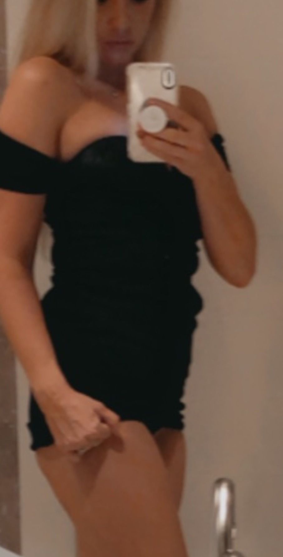 bustyblondenurse34ddd OnlyFans profile picture