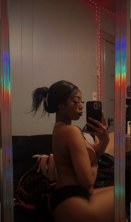 agoldensecret OnlyFans picture