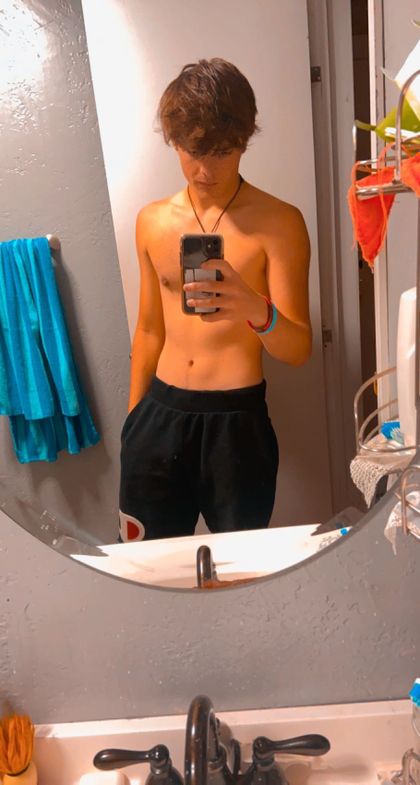 chase_johnsonn24 OnlyFans picture