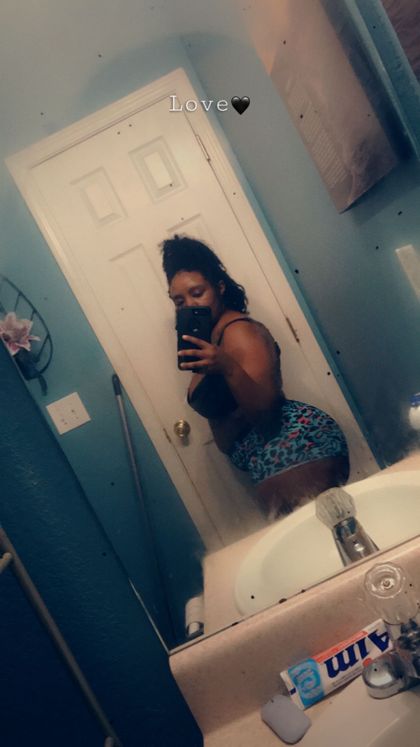ashleyburnette OnlyFans picture
