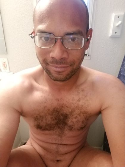 intelligentnudist OnlyFans picture