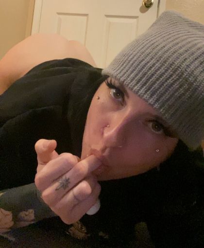 klutzykush OnlyFans picture