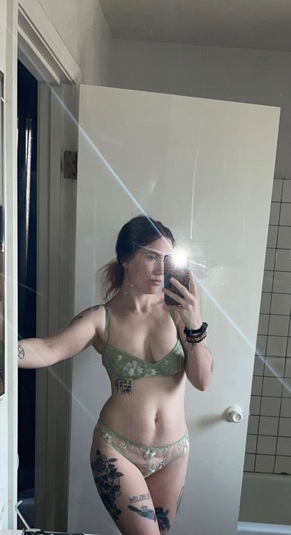 badwolllf OnlyFans picture