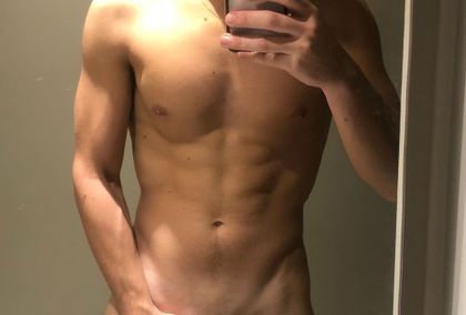 f23whiteicon OnlyFans picture