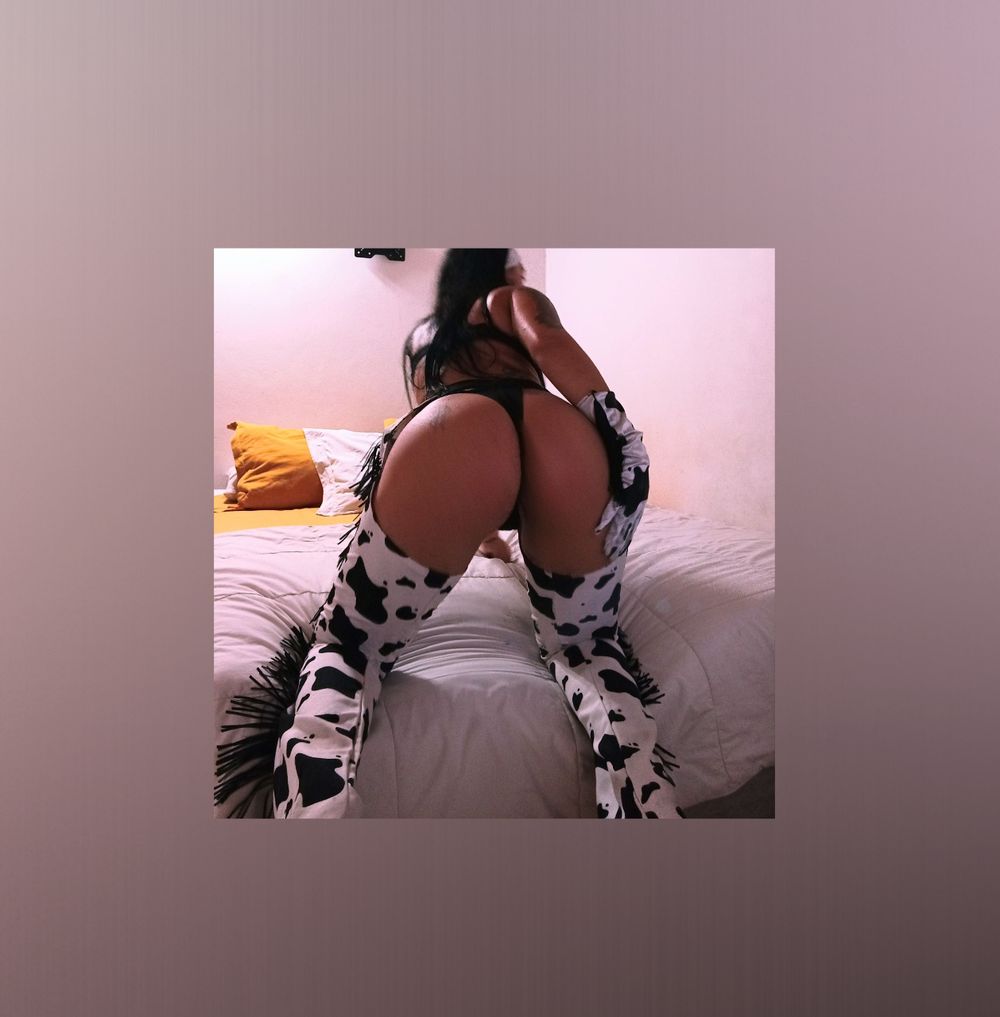evelinn1422 OnlyFans profile picture