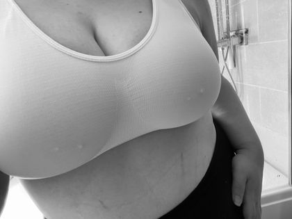blueeyeschubbythighs OnlyFans picture