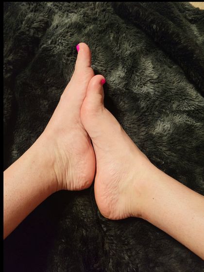 queenhappyfeet OnlyFans picture