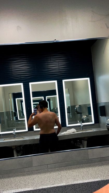 jonahruiz OnlyFans picture