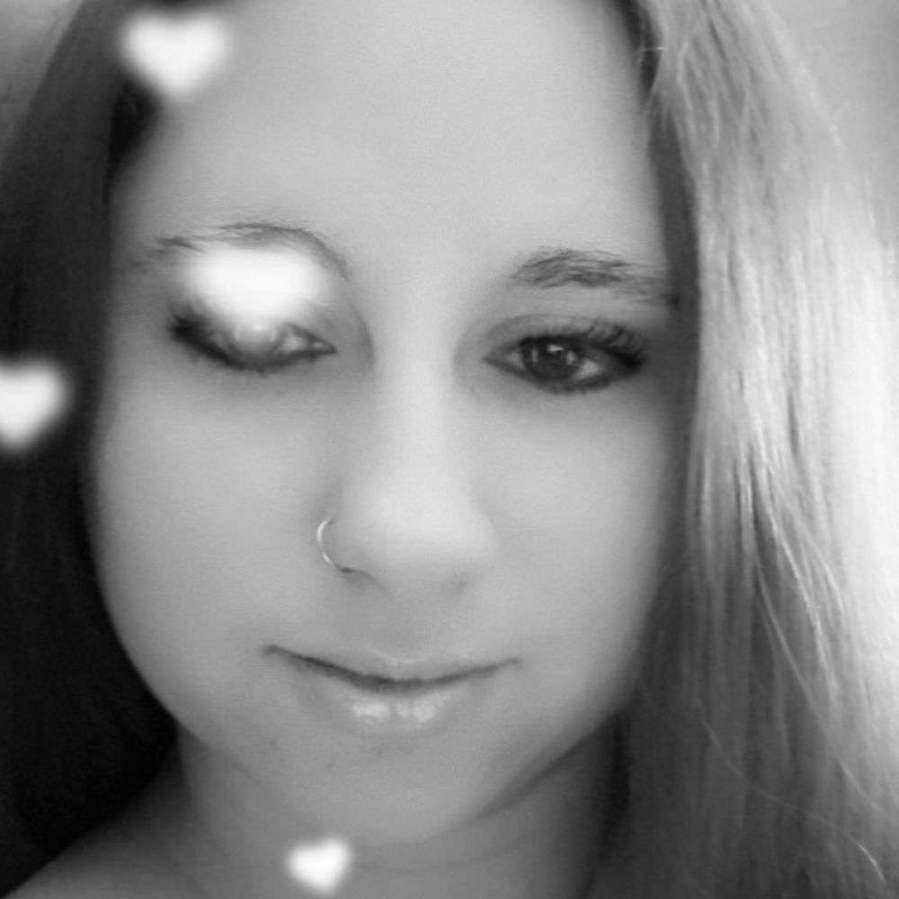 ladybookworm OnlyFans profile picture