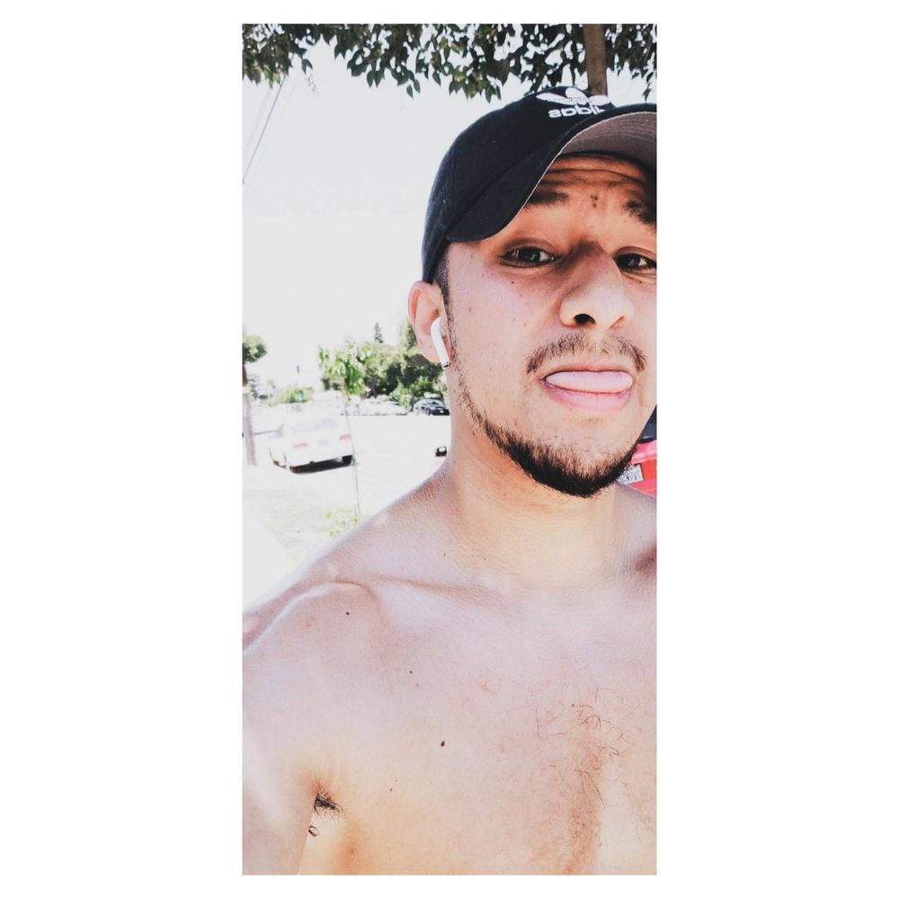 guywithehat OnlyFans profile picture