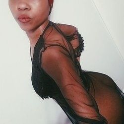 queenqinki OnlyFans picture