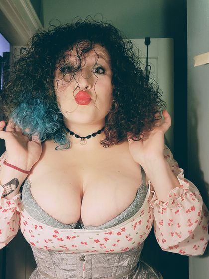 undermytutu OnlyFans picture