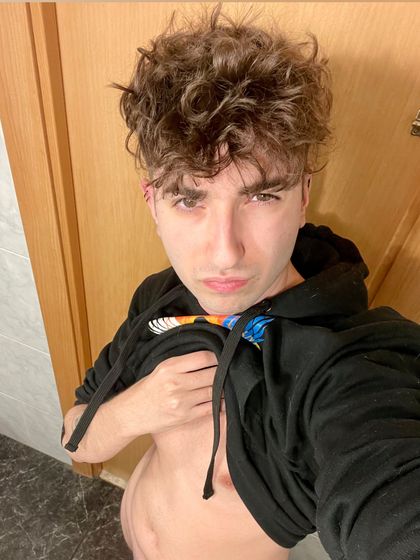shytwinkbcn OnlyFans picture