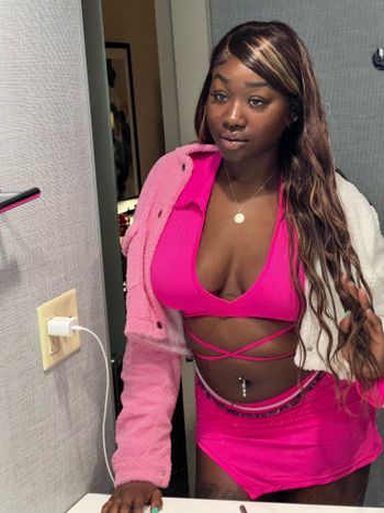 theyluvvleila OnlyFans - Free Trial - Photos - Socials | FansMetrics.com