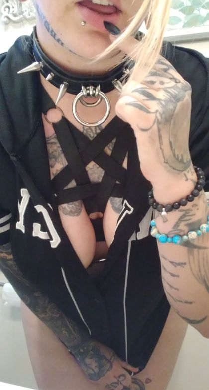 hellsentwaifu OnlyFans picture