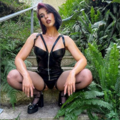 mayvelvetxo OnlyFans picture