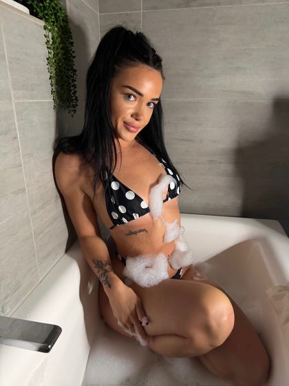 paigemckinnon OnlyFans picture