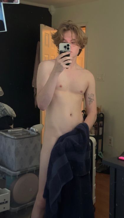 collegetwink297 OnlyFans picture