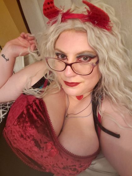 nattiunholybrowned OnlyFans picture