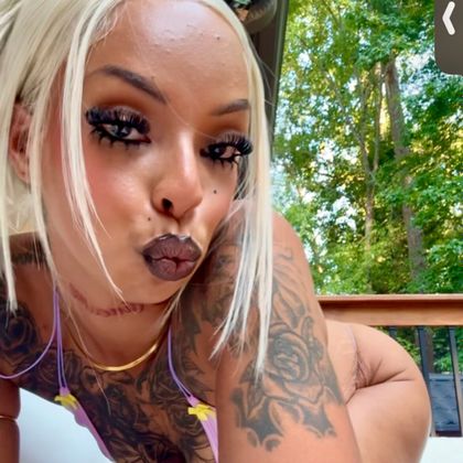 roseyredxo OnlyFans picture