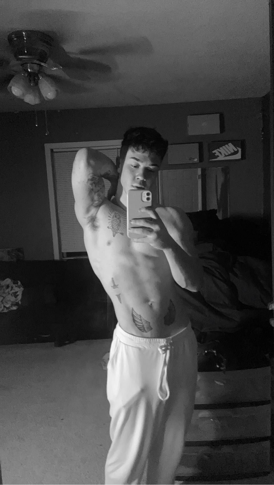 theylu.vchas OnlyFans profile picture