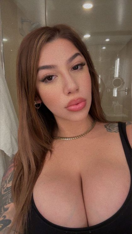 lovergirlliz1 OnlyFans picture