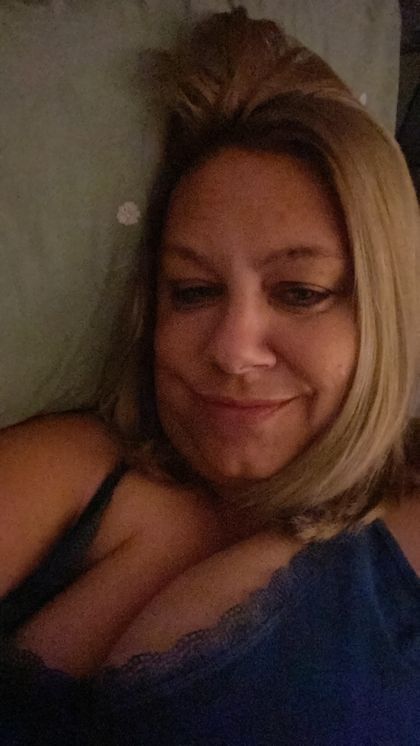 bustybelle79 OnlyFans picture