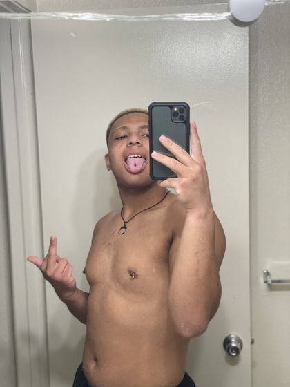 theonlygbfshw OnlyFans picture