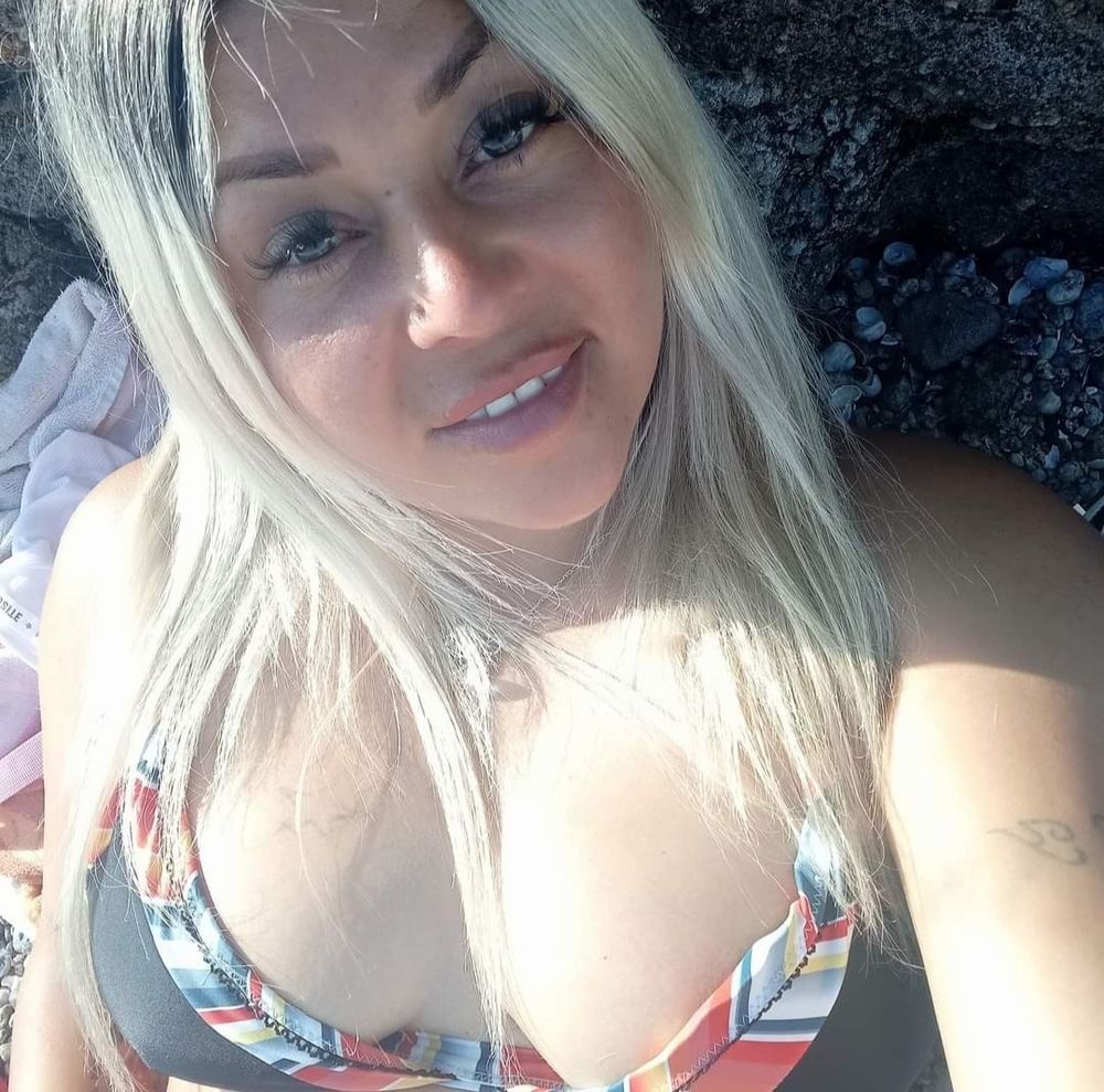 carolinebb OnlyFans profile picture