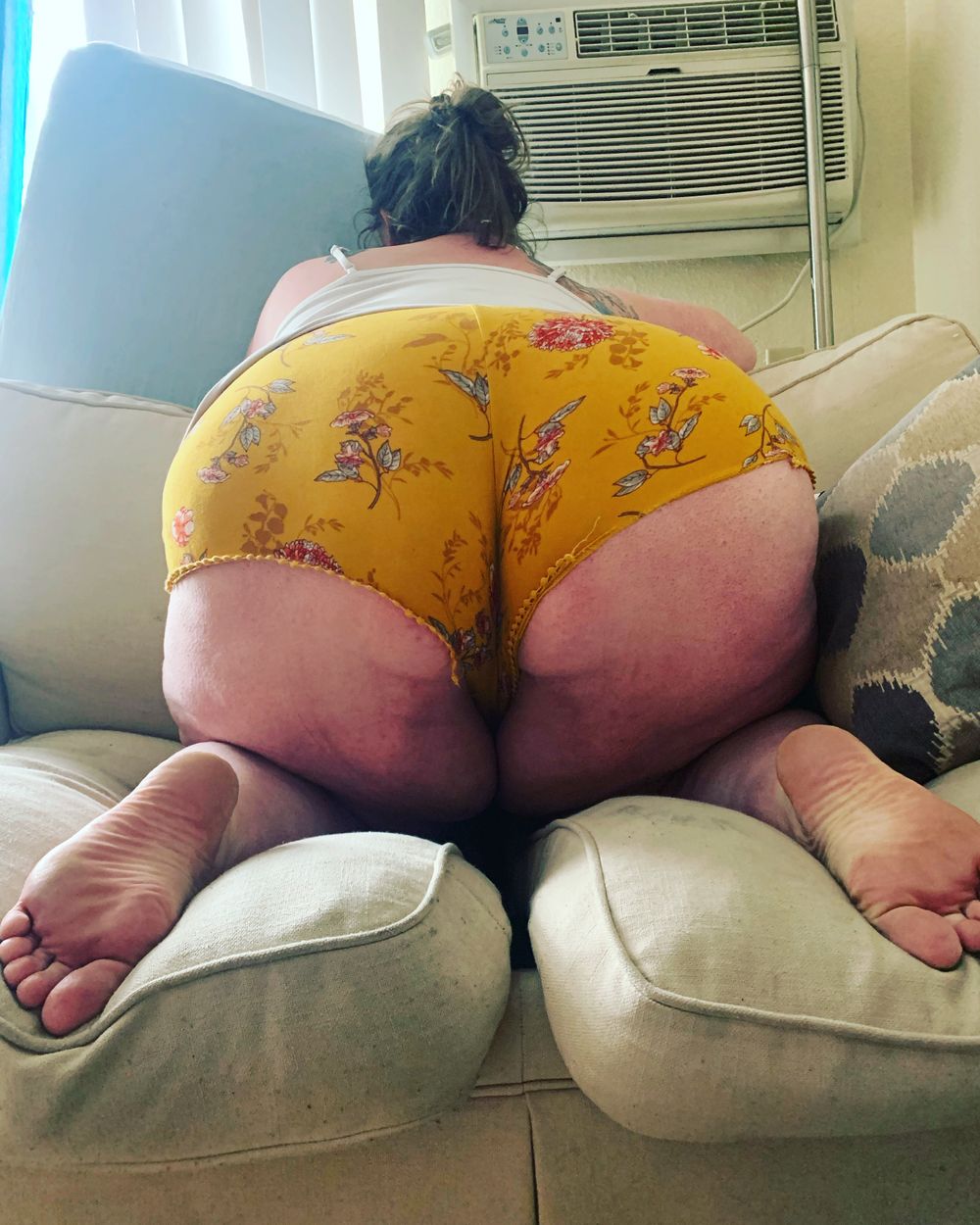 ladylovesbigcock OnlyFans profile picture