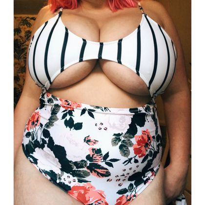 azile OnlyFans picture
