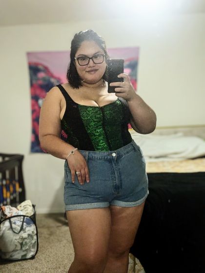 thunderthighsandroses OnlyFans picture