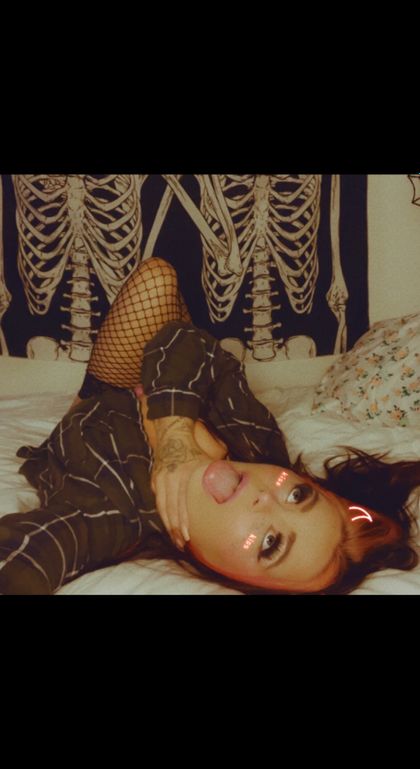 anxious.iris OnlyFans picture