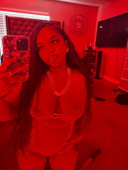 simplycurvyy OnlyFans picture