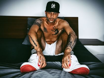 bisneakerboy OnlyFans picture