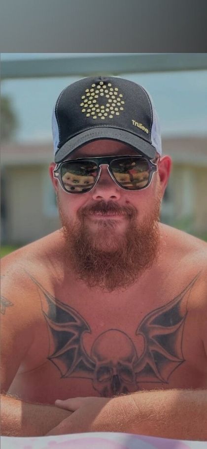 theloganstone OnlyFans picture