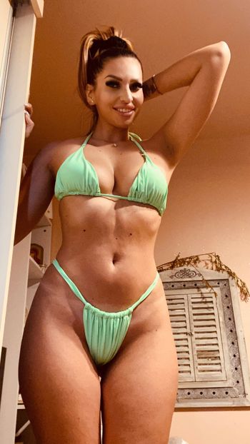 Anissa Afrodite